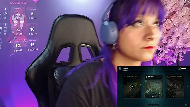 Snapshot of LuanEter chatting on December 4, 2:37 pm LuanEter online show from December 4, 2:37 pm