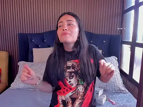 Snapshot of ViolettRouse chatting on November 12, 3:12 pm ViolettRouse online show from November 12, 3:12 pm