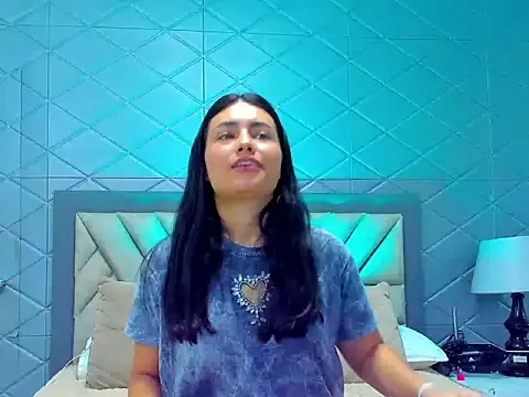 Snapshot of ViolettRouse chatting on November 28, 3:58 pm ViolettRouse online show from November 28, 3:58 pm