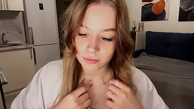 Snapshot of Babymoney_2007 chatting on November 2, 7:05 pm Babymoney 2007 online show from November 2, 7:05 pm