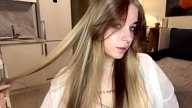 Snapshot of Babymoney_2007 chatting on November 7, 5:46 pm Babymoney 2007 online show from November 7, 5:46 pm