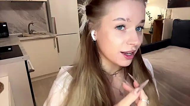 Snapshot of Babymoney_2007 chatting on November 14, 8:29 pm Babymoney 2007 online show from November 14, 8:29 pm