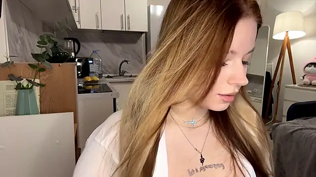 Snapshot of Babymoney_2007 chatting on December 2, 9:21 pm Babymoney 2007 online show from December 2, 9:21 pm