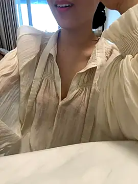 Snapshot of Minhee22 chatting on November 9, 11:25 pm Minhee22 online show from November 9, 11:25 pm