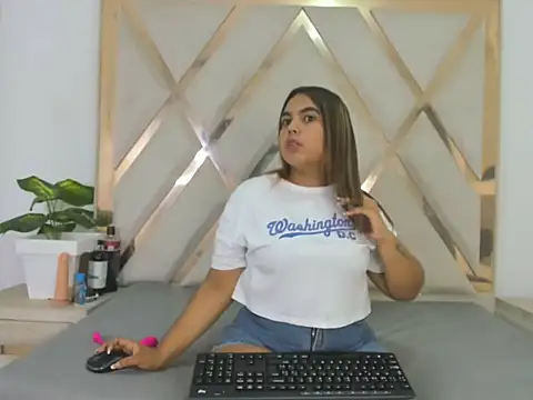 Snapshot of valentinaasm chatting on March 26, 12:55 pm valentinaasm online show from March 26, 12:55 pm