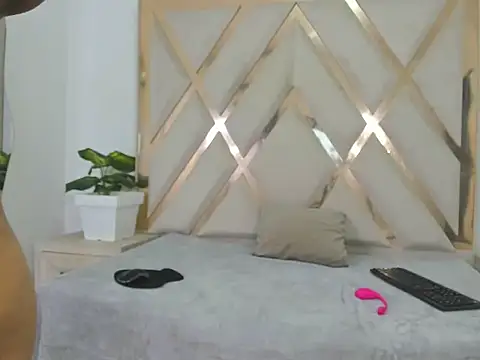 Snapshot of valentinaasm chatting on March 28, 1:22 pm valentinaasm online show from March 28, 1:22 pm