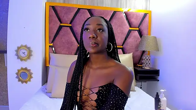 Snapshot of BritneyWalkers chatting on November 26, 11:33 am BritneyWalkers online show from November 26, 11:33 am