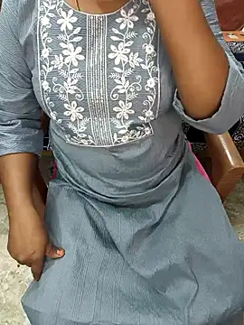 Snapshot of Tamil_Rani03 chatting on December 14, 4:23 pm Tamil Rani03 online show from December 14, 4:23 pm