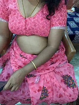 Snapshot of Tamil_Rani03 chatting on December 15, 6:50 am Tamil Rani03 online show from December 15, 6:50 am