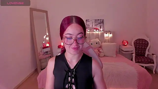 Amaraa couper1 online show from January 7, 3:53 am