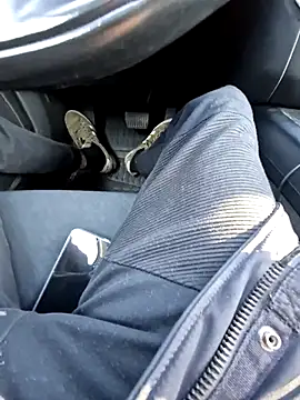 Snapshot of 16enes16 chatting on November 1, 12:29 pm 16enes16 online show from November 1, 12:29 pm