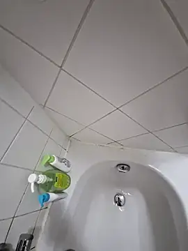 Snapshot of 16enes16 chatting on December 2, 8:26 pm 16enes16 online show from December 2, 8:26 pm