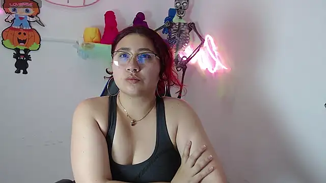 Snapshot of littlee_red chatting on October 29, 12:40 pm littlee red online show from October 29, 12:40 pm