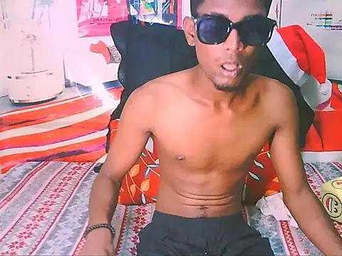 Snapshot of IndianThuggin chatting on December 18, 7:42 pm IndianThuggin online show from December 18, 7:42 pm