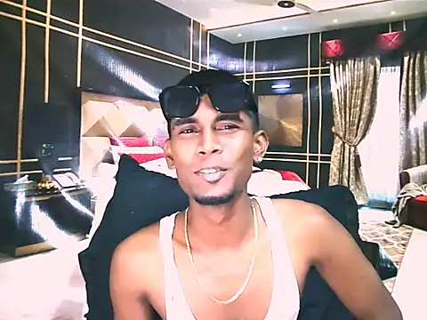 IndianThuggin online show from June 9, 6:30 pm
