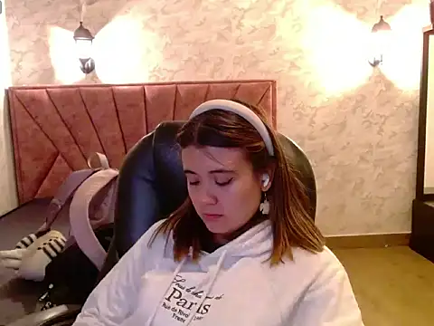  jeessy online show from February 4, 3:45 am