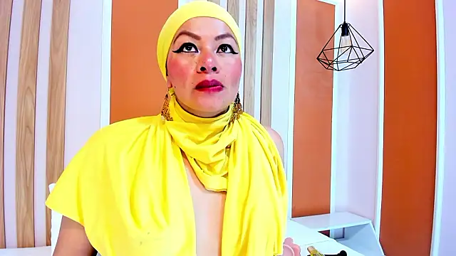 SophiaBeckerr online show from February 2, 7:01 pm