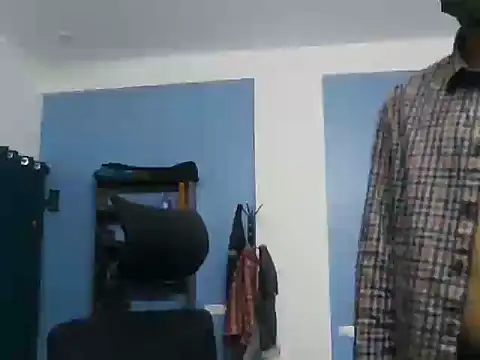 Snapshot of FramingSilents chatting on February 27, 5:02 pm FramingSilents online show from February 27, 5:02 pm