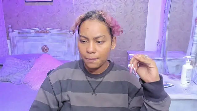 Snapshot of Sofia_clk chatting on July 31, 3:06 am Sofia clk online show from July 31, 3:06 am