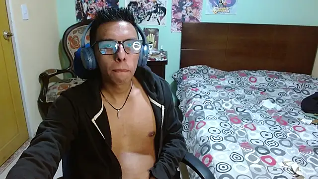 Snapshot of DavTwink3100 chatting on November 15, 2:09 am DavTwink3100 online show from November 15, 2:09 am