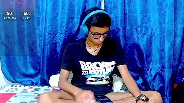 DavTwink3100 online show from February 17, 2:08 am