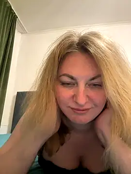 Snapshot of Amelia-Diamond chatting on November 26, 10:00 pm Amelia-Diamond online show from November 26, 10:00 pm