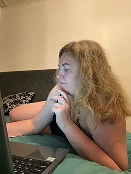 Snapshot of Amelia-Diamond chatting on November 30, 11:20 pm Amelia-Diamond online show from November 30, 11:20 pm