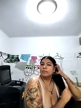 Snapshot of Ninelcita chatting on October 23, 1:10 pm Ninelcita online show from October 23, 1:10 pm