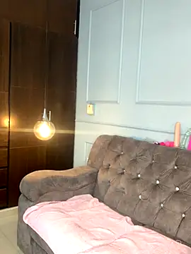 Orianabluee  online show from November 18, 3:12 am