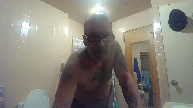 Snapshot of bigdaddyrooster chatting on March 27, 5:13 am bigdaddyrooster online show from March 27, 5:13 am