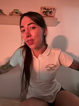 valeriahornier online show from February 17, 10:05 pm