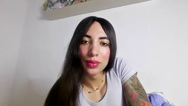 valeriahornier online show from May 14, 4:08 am
