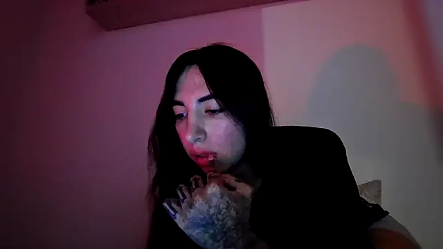 valeriahornier online show from May 22, 1:35 am