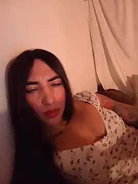 valeriahornier online show from June 24, 2:10 am