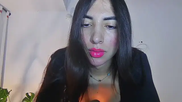 valeriahornier online show from July 8, 1:43 am