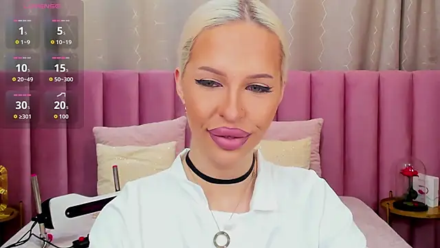 KailaCrystall online show from November 12, 1:39 am