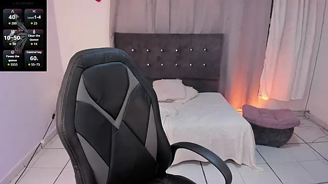 princess foxxy online show from March 17, 2:38 am