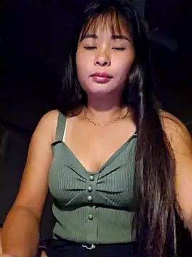 Snapshot of Squirrel-Pear chatting on October 18, 9:15 pm Squirrel-Pear online show from October 18, 9:15 pm