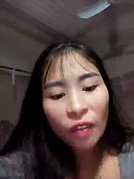 Snapshot of Squirrel-Pear chatting on November 4, 2:49 pm Squirrel-Pear online show from November 4, 2:49 pm