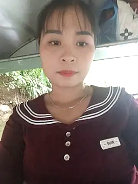 Snapshot of Squirrel-Pear chatting on November 6, 7:53 am Squirrel-Pear online show from November 6, 7:53 am