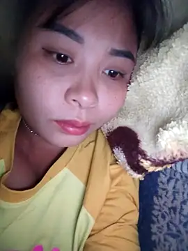 Snapshot of Squirrel-Pear chatting on November 14, 9:57 pm Squirrel-Pear online show from November 14, 9:57 pm