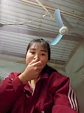 Snapshot of Squirrel-Pear chatting on November 20, 9:14 pm Squirrel-Pear online show from November 20, 9:14 pm