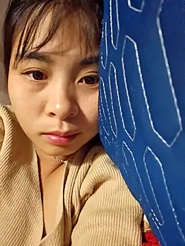 Snapshot of Squirrel-Pear chatting on November 23, 9:25 pm Squirrel-Pear online show from November 23, 9:25 pm