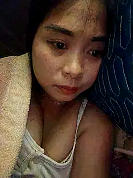 Snapshot of Squirrel-Pear chatting on December 14, 7:29 pm Squirrel-Pear online show from December 14, 7:29 pm