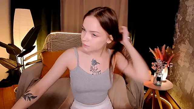 MelissaBell  online show from November 17, 2:06 am