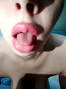 Snapshot of Loveyoudearxq chatting on November 12, 11:10 am Loveyoudearxq online show from November 12, 11:10 am