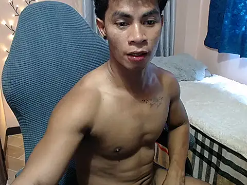 Snapshot of MorenoJake chatting on October 19, 1:50 am MorenoJake online show from October 19, 1:50 am