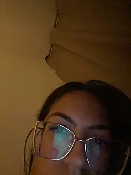 Snapshot of Casal_em_chamas chatting on October 21, 10:54 pm Casal em chamas online show from October 21, 10:54 pm