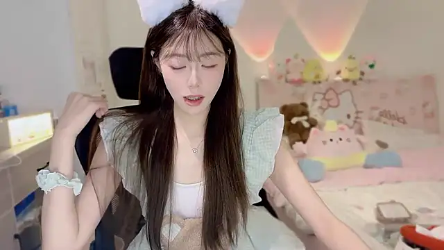 Onecutelittle online show from November 7, 6:35 am