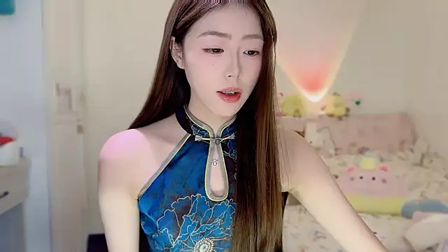 Onecutelittle online show from November 27, 6:37 am